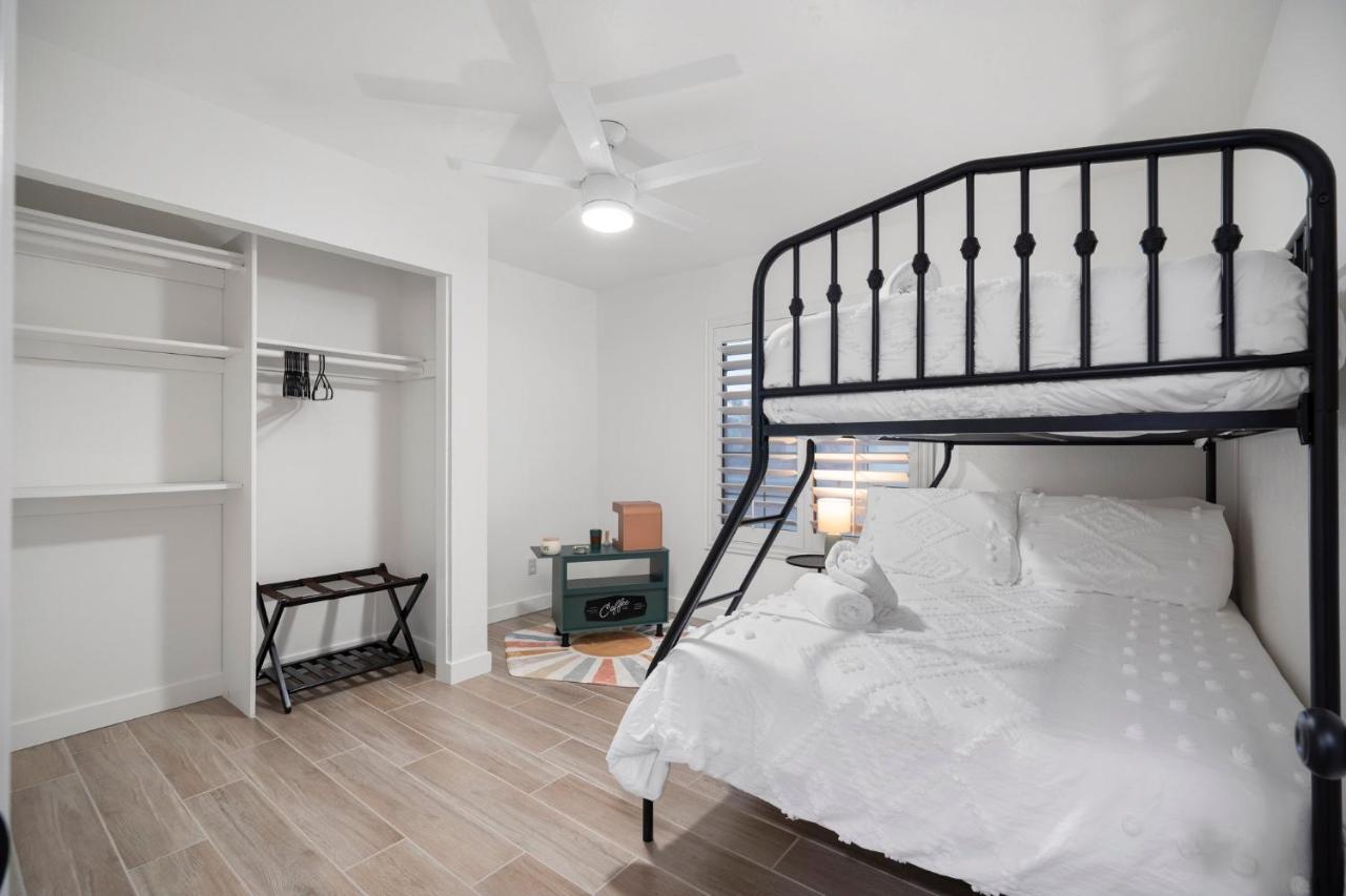 Large Pool With Diving Board, Remodeled 3Bdrm, Near State Farm Stdm And More! Peoria Kültér fotó