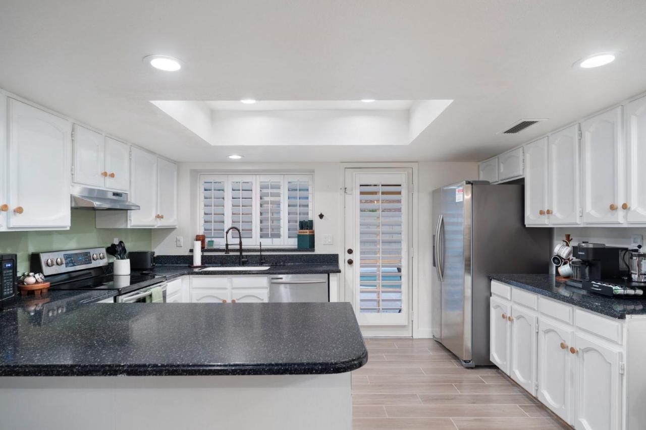 Large Pool With Diving Board, Remodeled 3Bdrm, Near State Farm Stdm And More! Peoria Kültér fotó