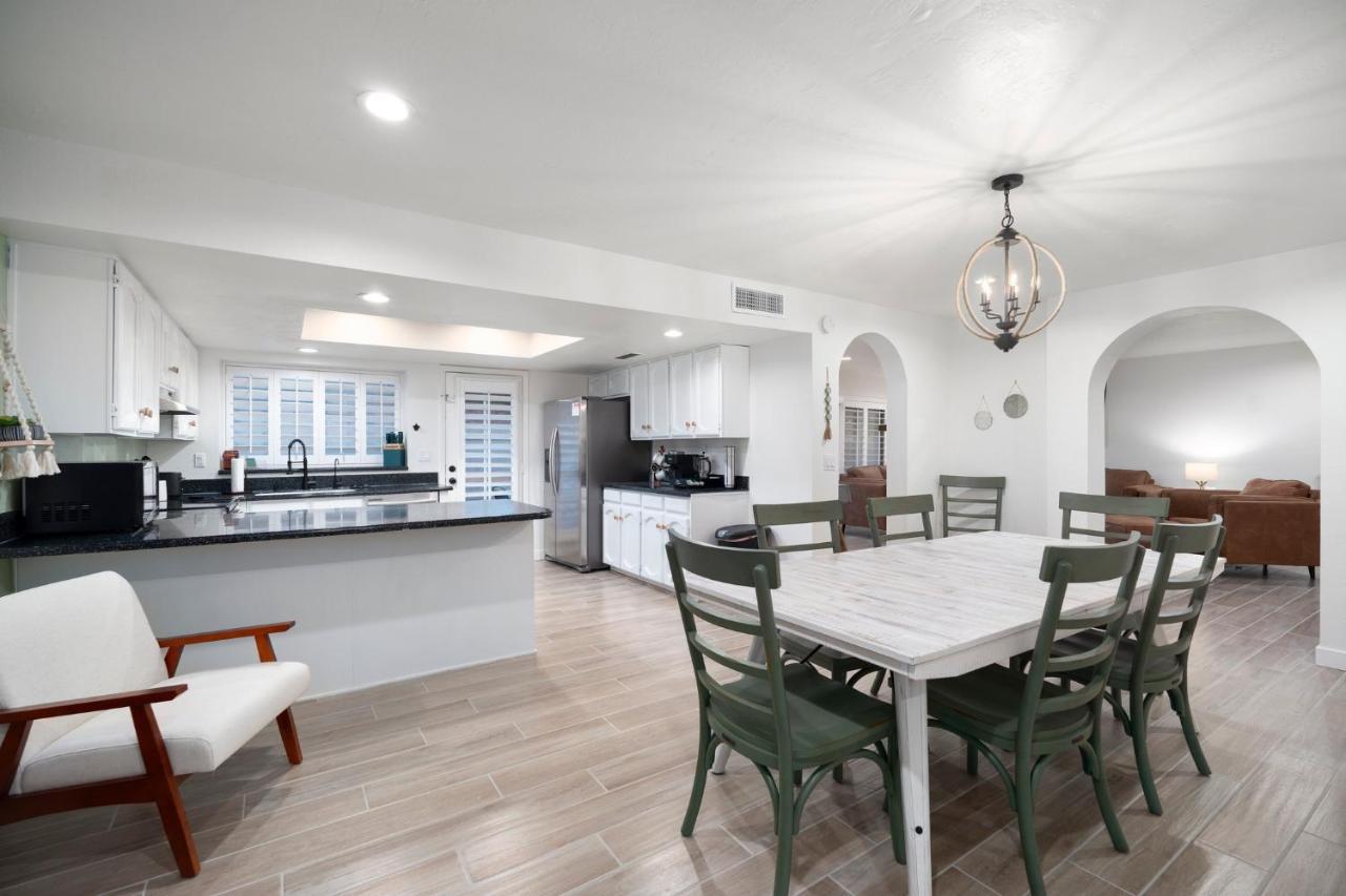 Large Pool With Diving Board, Remodeled 3Bdrm, Near State Farm Stdm And More! Peoria Kültér fotó