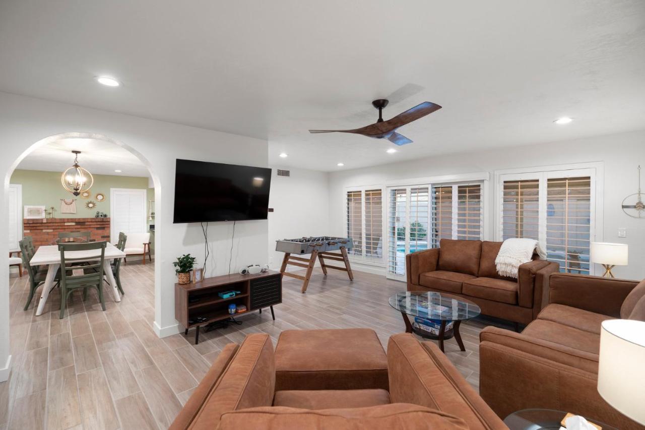 Large Pool With Diving Board, Remodeled 3Bdrm, Near State Farm Stdm And More! Peoria Kültér fotó