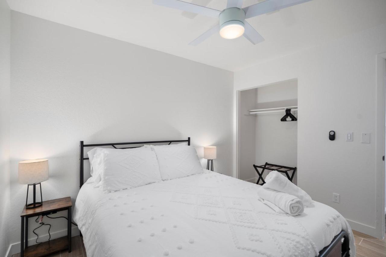 Large Pool With Diving Board, Remodeled 3Bdrm, Near State Farm Stdm And More! Peoria Kültér fotó